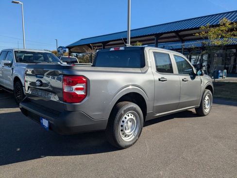 New 2025 Ford Maverick XL image 4