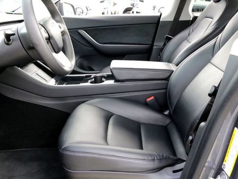 Used 2021 Tesla Model Y Long Range AWD/4WD image 10