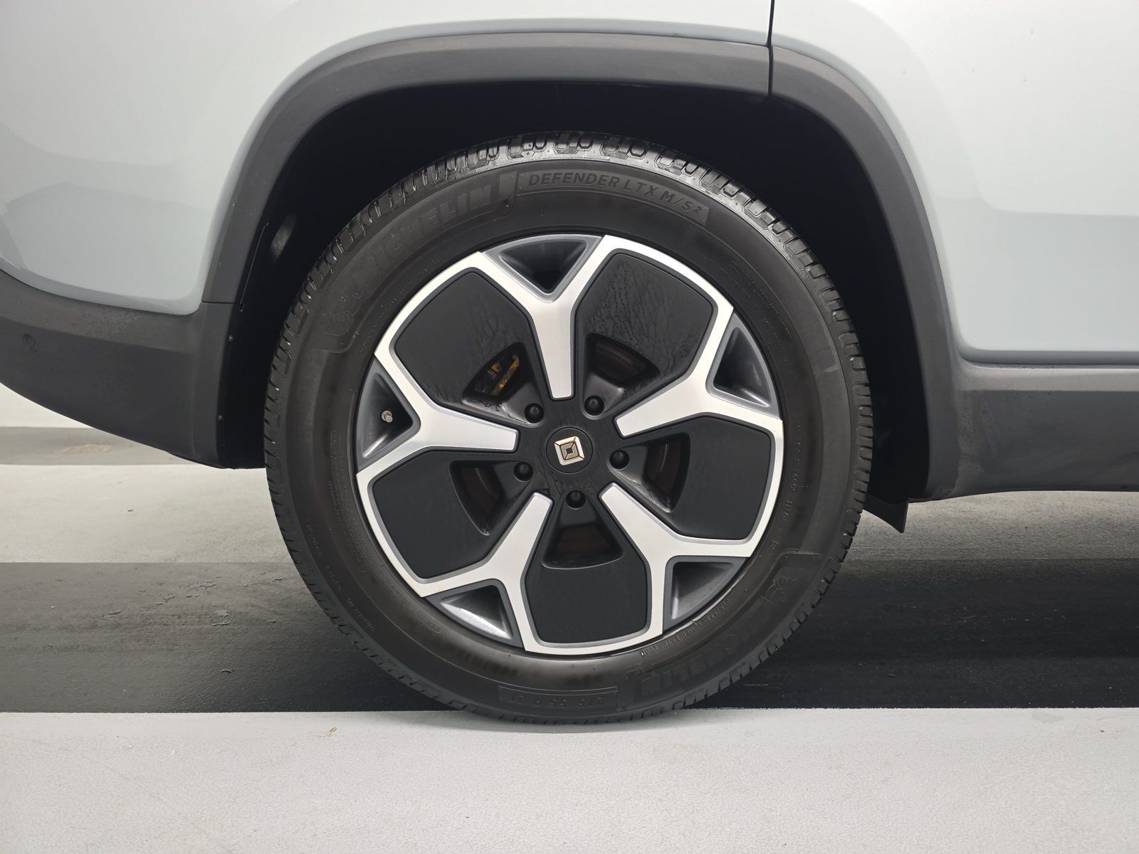 Used 2023 Rivian R1S Launch Edition Quad AWD/4WD image 12