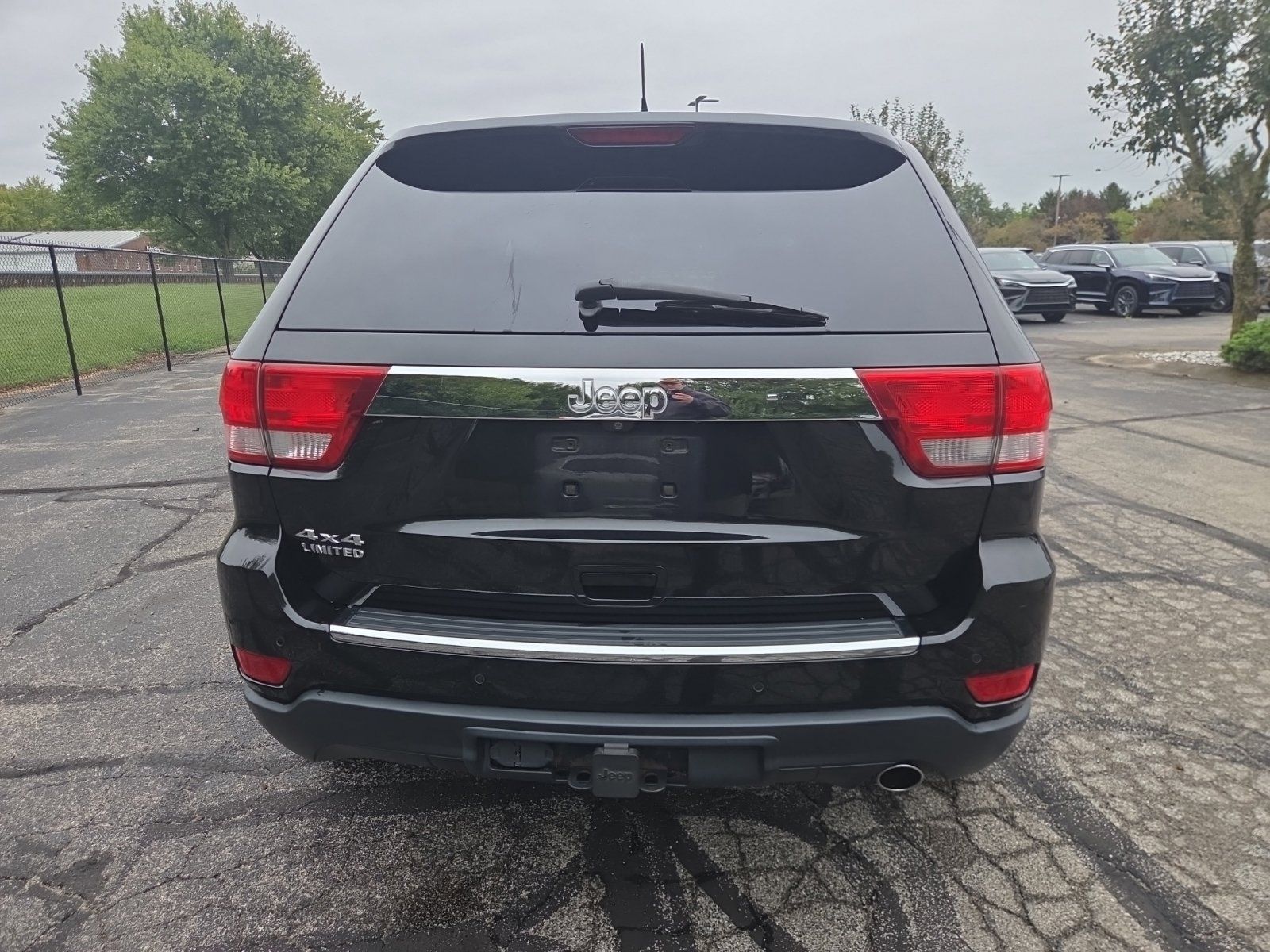 Used 2012 Jeep Grand Cherokee Limited w/ Trailer Tow Group AWD/4WD image 9