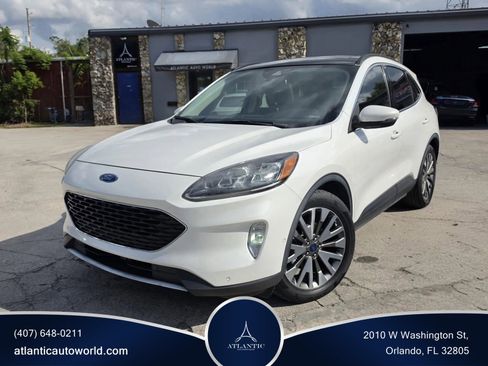 Used 2020 Ford Escape Titanium FWD image 1