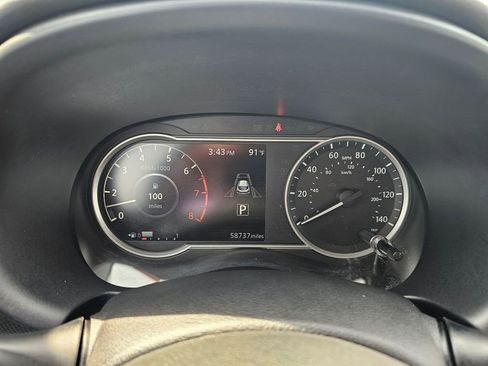 Certified 2020 Nissan Kicks SV FWD image 18