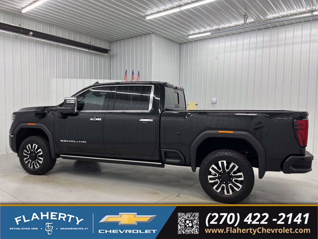 Used 2025 GMC Sierra 2500 Denali Ultimate w/ Max Trailering Package AWD/4WD image 5