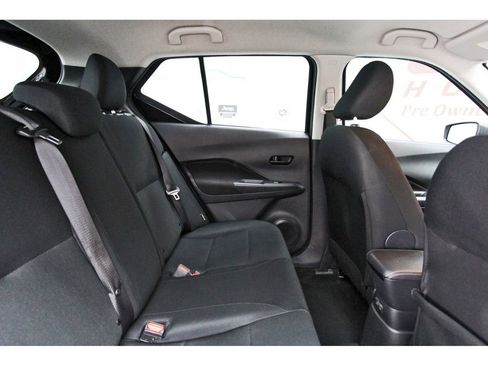 Used 2024 Nissan Kicks S image 9