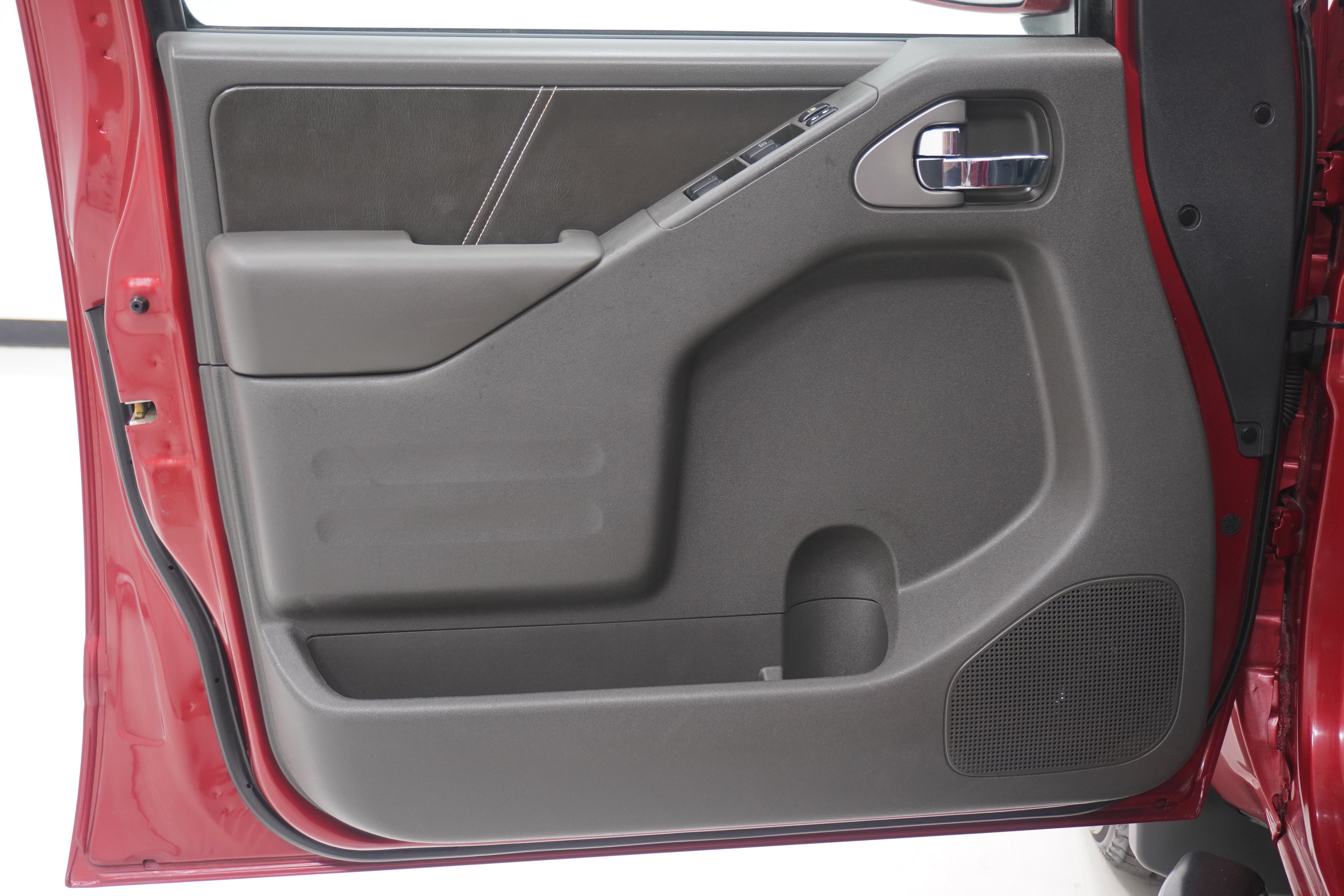 Used 2019 Nissan Frontier PRO-4X w/ Pro-4x Luxury Package AWD/4WD image 14