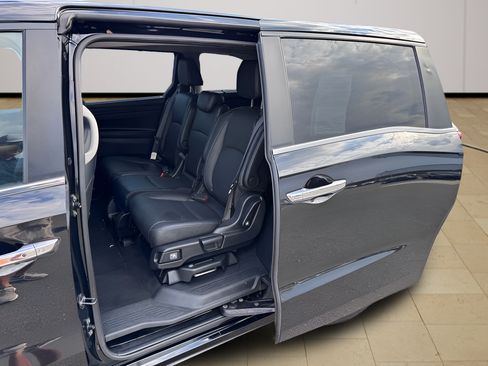 Used 2023 Honda Odyssey Touring image 36