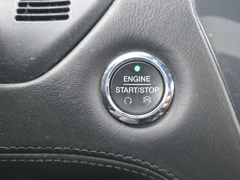 Used 2018 Ford Explorer Platinum image 38