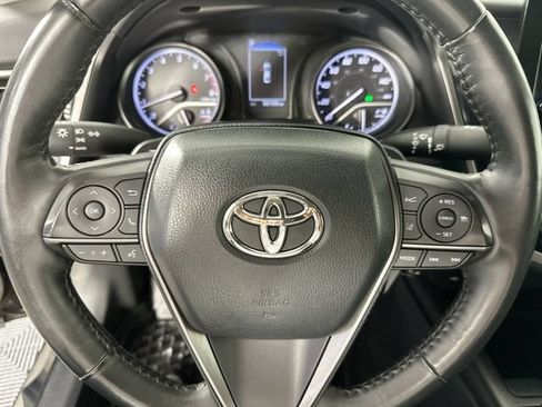Used 2024 Toyota Camry SE FWD image 19