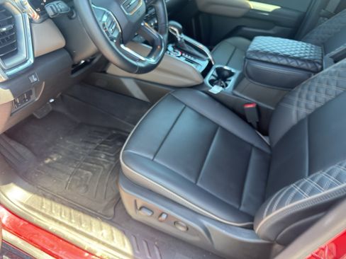 Used 2024 GMC Canyon Denali AWD/4WD image 16