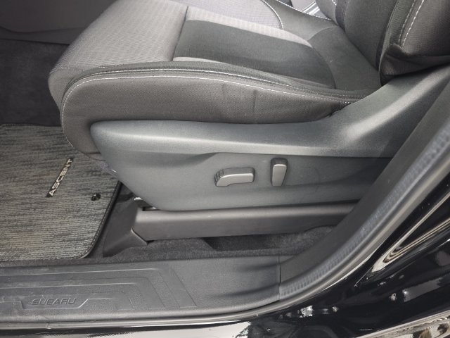 Used 2025 Subaru Ascent Premium AWD/4WD image 23