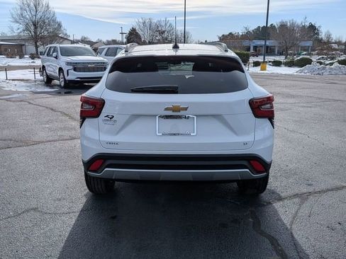 New 2026 Chevrolet Trax LT image 4