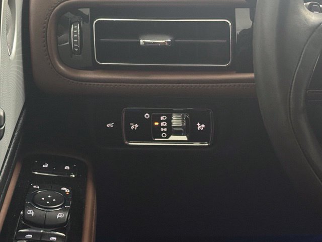 Used 2023 Lincoln Aviator Reserve w/ Equipment Group 201A AWD/4WD image 13
