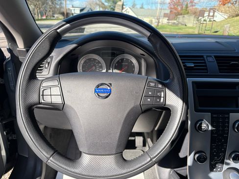 Used 2011 Volvo C70 T5 image 33