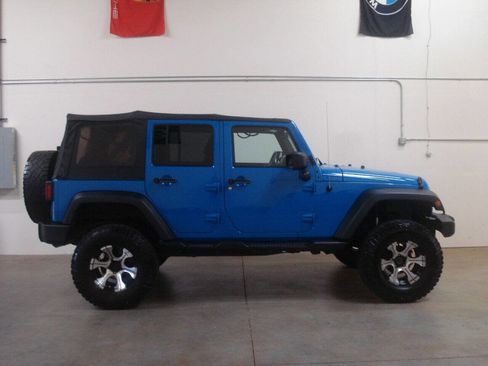 Used 2011 Jeep Wrangler Unlimited Sport image 4