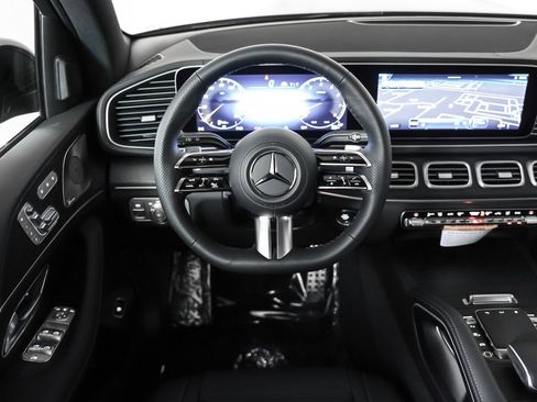 New 2026 Mercedes-Benz GLS 450 4MATIC image 14