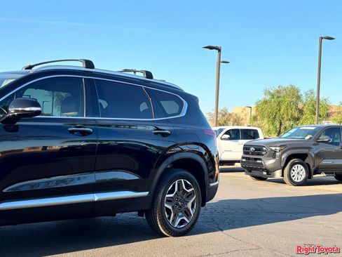 Used 2023 Hyundai Santa Fe Limited AWD/4WD image 9