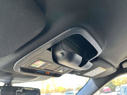 Used 2020 Ford Explorer XLT w/ Equipment Group 202A image 26