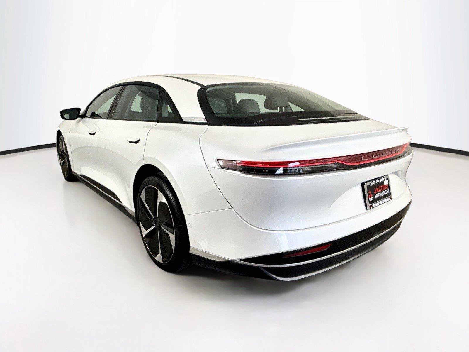 Used 2025 Lucid Air Pure RWD image 3