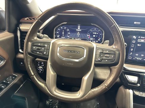 Used 2022 GMC Sierra 1500 Denali AWD/4WD image 16