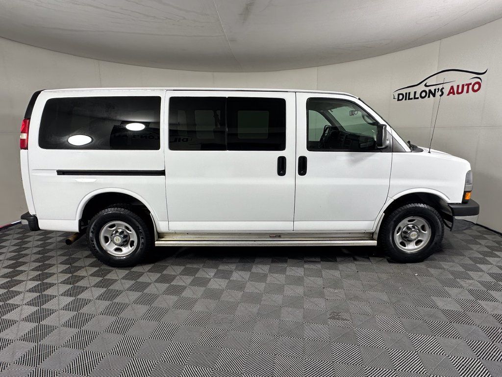 Used 2015 Chevrolet Express 3500 LT w/ LT Preferred Equipment Group RWD image 8