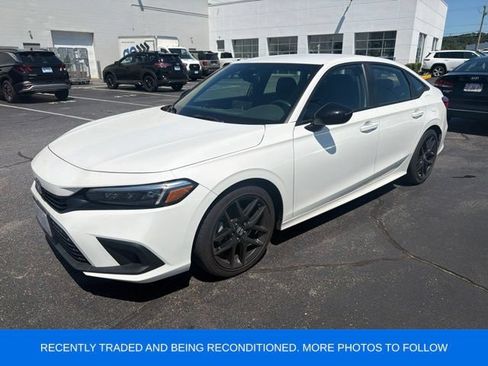 Used 2024 Honda Civic Sport image 3