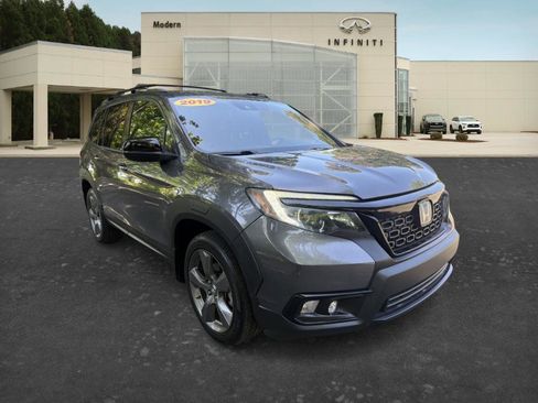 Used 2019 Honda Passport Sport image 3