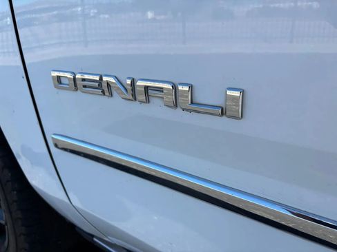 Used 2017 GMC Yukon Denali w/ Open Road Package image 19