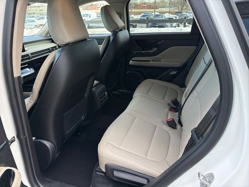 New 2026 Lincoln Corsair Premiere image 7