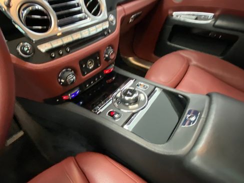 Used 2015 Rolls-Royce Ghost image 30
