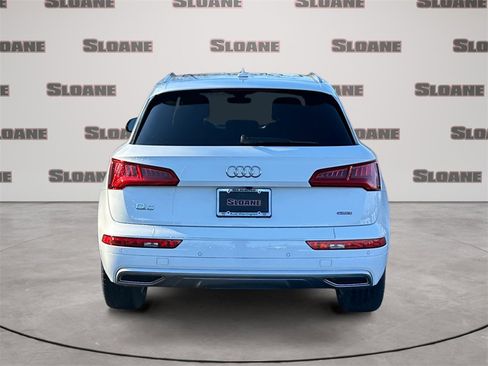 Used 2020 Audi Q5 2.0T Premium w/ Convenience Package image 4
