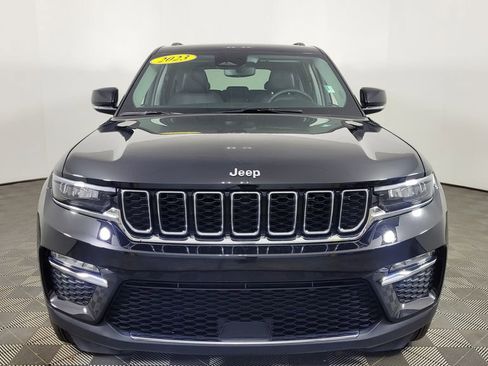 Used 2023 Jeep Grand Cherokee Limited image 2