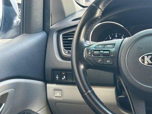 Used 2019 Kia Sedona EX FWD image 12