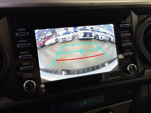 Used 2021 Toyota Tacoma SR AWD/4WD image 30