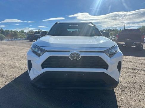 Used 2019 Toyota RAV4 LE AWD/4WD image 16