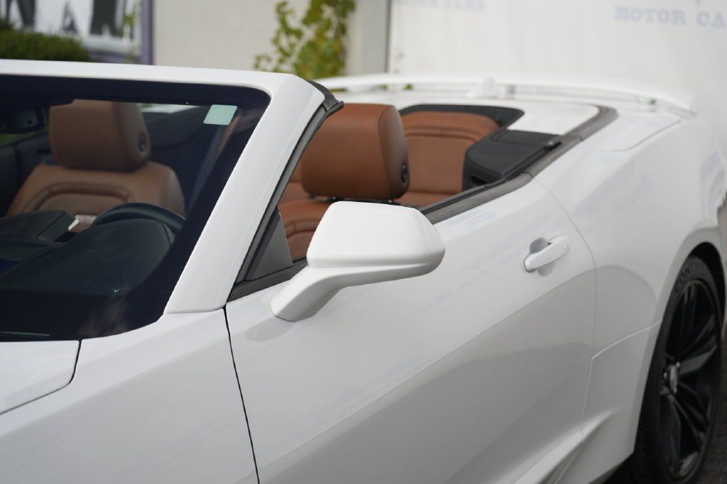 Used 2018 Chevrolet Camaro SS RWD image 19