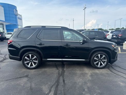Certified 2023 Honda Pilot Touring image 12