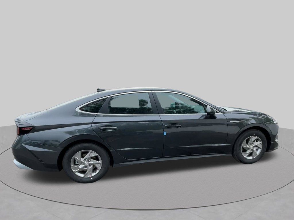 Used 2026 Hyundai Sonata SE FWD image 27