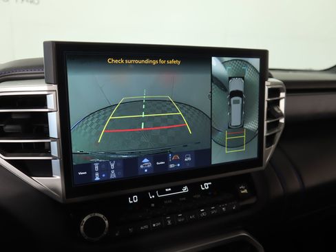 Used 2024 Toyota Sequoia Platinum image 6