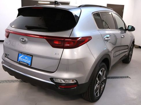 Used 2022 Kia Sportage EX w/ EX Technology Package AWD/4WD image 7