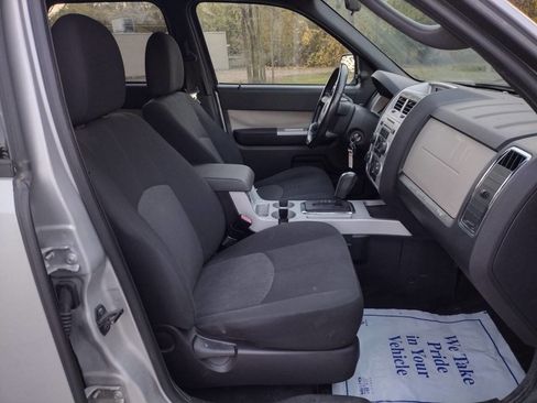 Used 2009 Mercury Mariner 4WD image 11