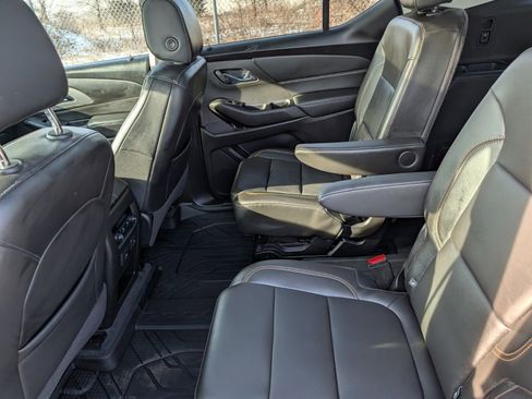 Certified 2021 Chevrolet Traverse LT w/ LT Premium Package image 24