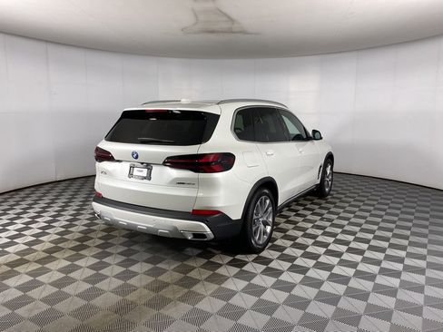 New 2026 BMW X5 xDrive50e w/ Premium Package image 24