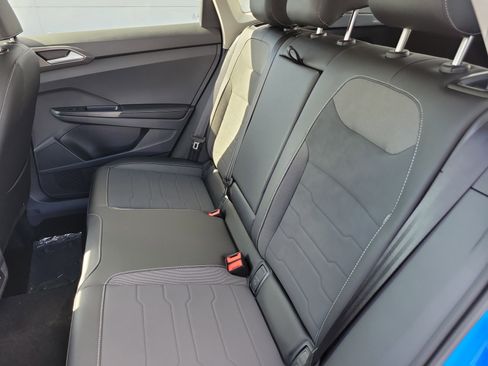New 2026 Volkswagen Taos SE FWD image 14