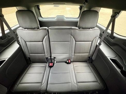 Used 2023 Chevrolet Suburban High Country w/ Premium Package image 15