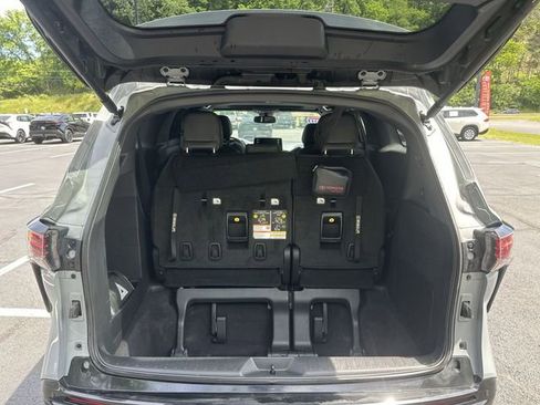 Certified 2023 Toyota Sienna XSE FWD image 23