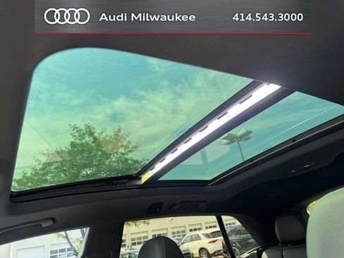 Used 2023 Audi Q8 Premium Plus w/ Premium Plus Package AWD/4WD image 12