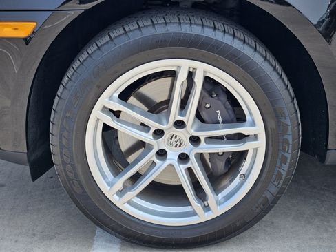 Certified 2026 Porsche Macan AWD/4WD image 14