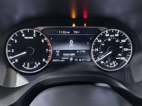 Used 2025 Nissan Rogue SV FWD image 12