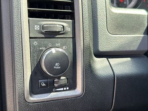 Used 2018 RAM 1500 Express w/ Express Value Package image 37