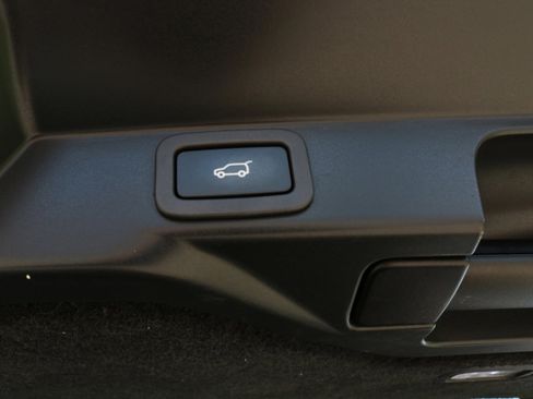 Used 2015 Land Rover Range Rover Sport Supercharged image 42